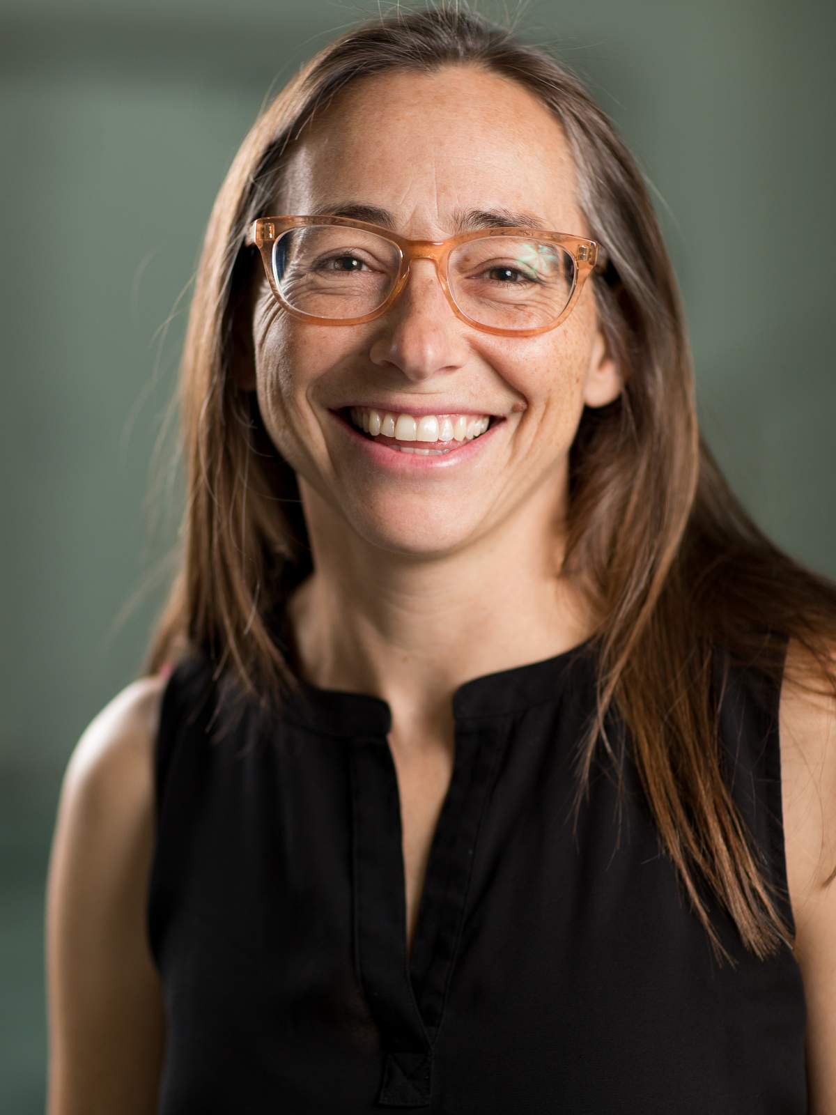 Barbara Jones Headshot
