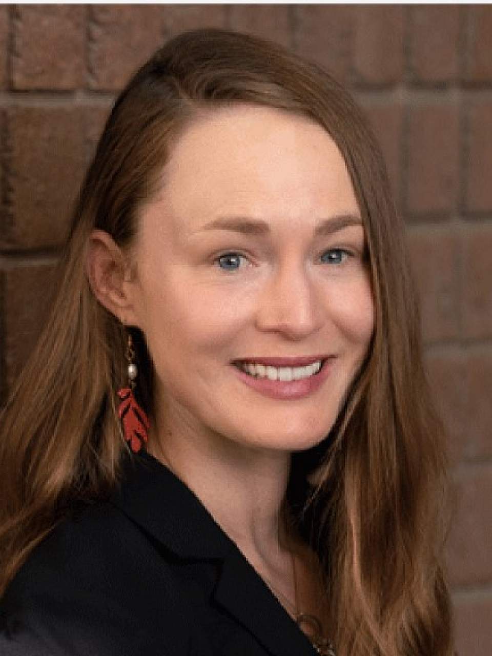 Laurel Grey Headshot