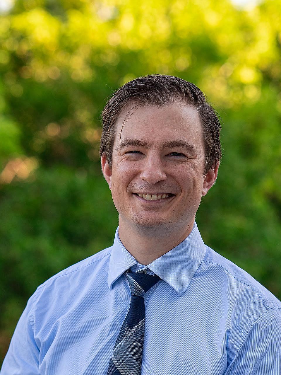 Brandon Tomlin Headshot