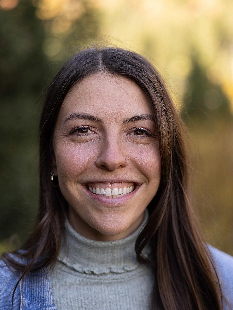 Emily Innis Headshot