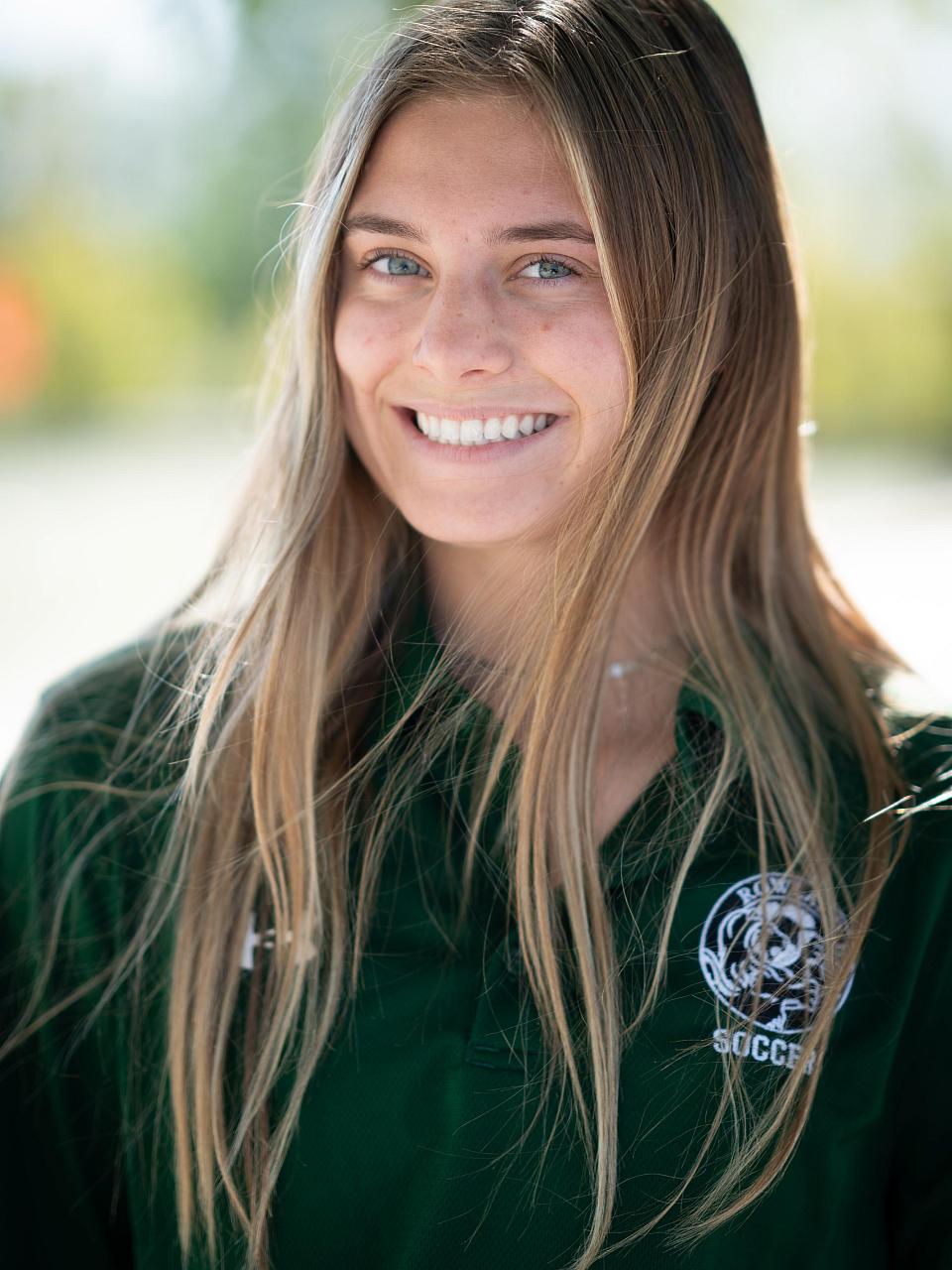 Erin Bridges Headshot