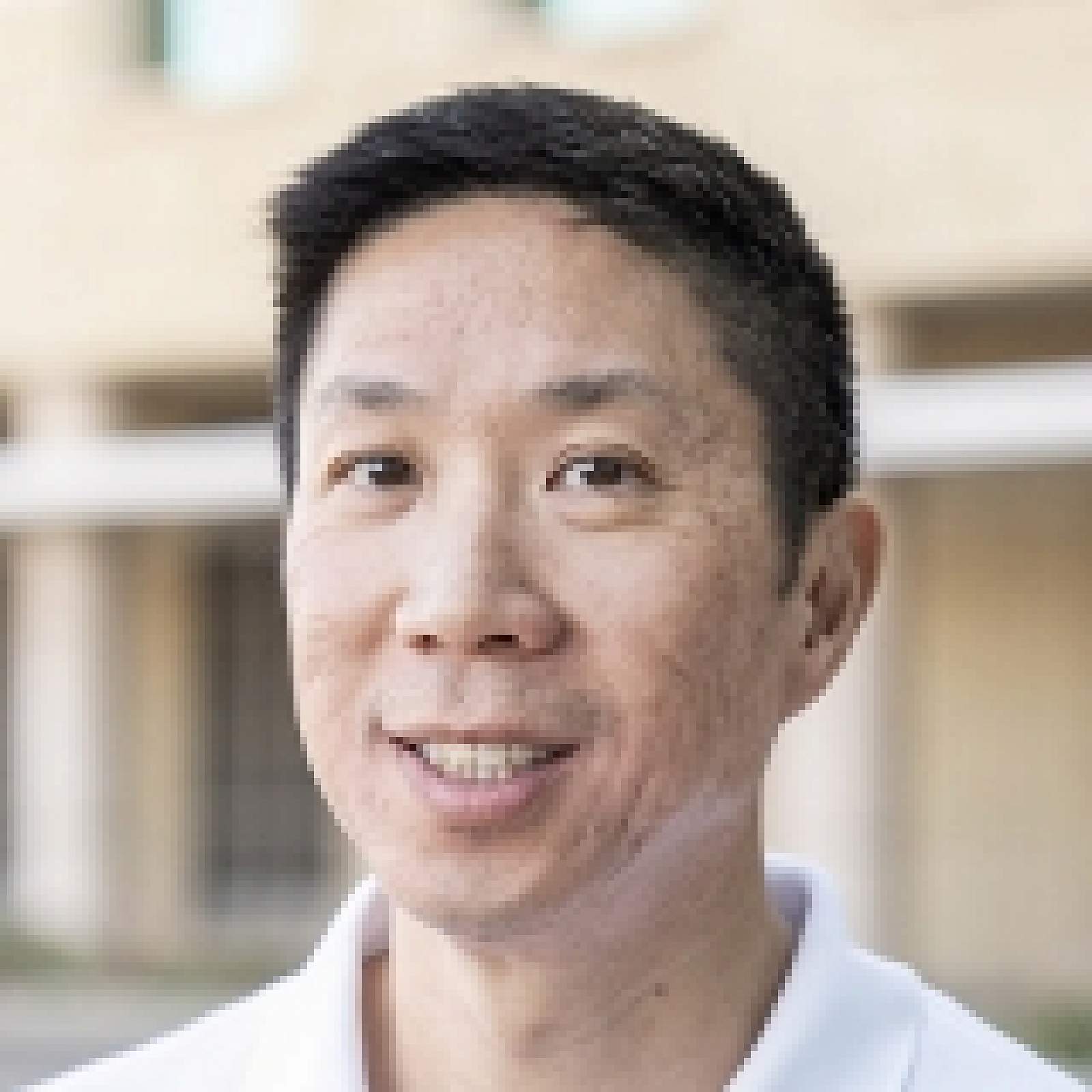 Cho Lam Headshot